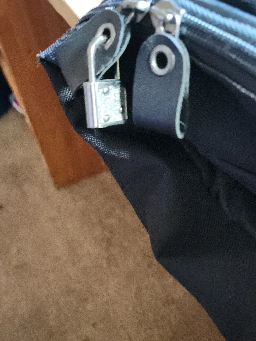 Samsonite Black Men's Travel Garment Bag with Top Handle